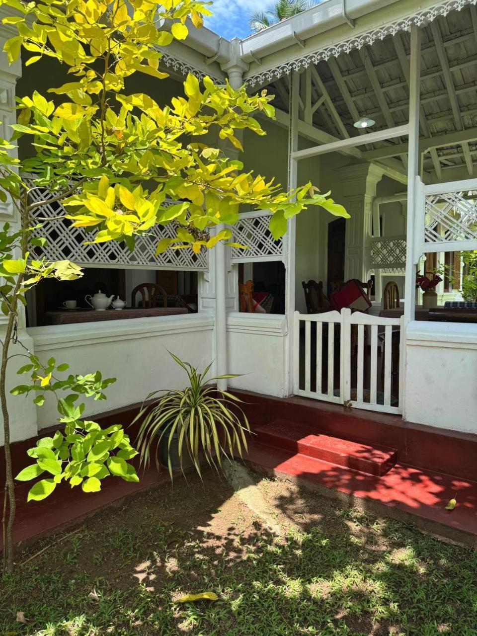 Grand Villa Hikkaduwa Exterior foto